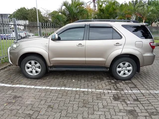 2009 Toyota Fortuner SUV