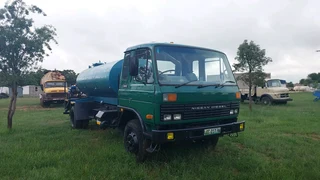 Nissan CM 12 Water Tanker