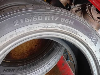 215/60/17 Kumho Tyres for Sale. Contact 0739981562