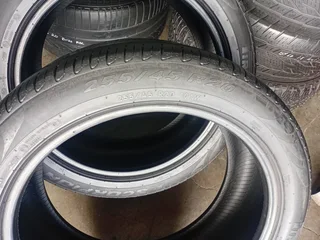 255/45/20 Pirelli Tyres for Sale. Contact 0739981562
