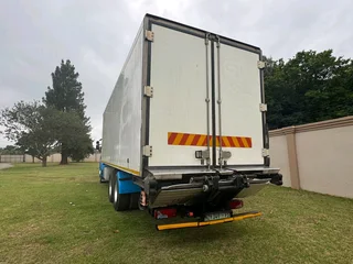 SCANIA P310 REFRIGERATOR TRUCK