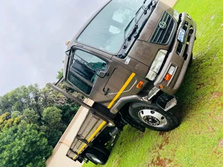 NISSAN UD DROPESIDE FOR SALE