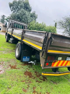 NISSAN UD DROPESIDE FOR SALE