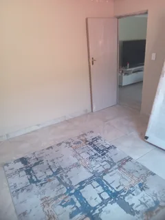 Room - Ad posted by Thabiso Mahlangu