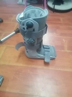 moonboots and crutches for sale