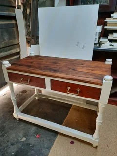 Entrance hall cabinet