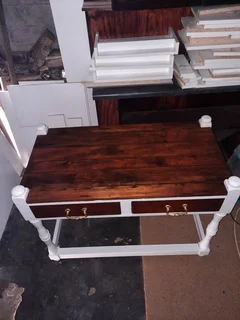 Entrance hall cabinet