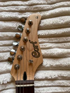 Cort G200 Electric guitar