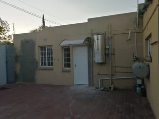 1 Bedroom Bachelor Apartment in Herlear