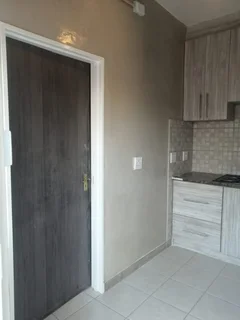 1 Bedroom Bachelor Apartment in Herlear