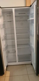 HISENSE H670SMIB-WD SIDE BY SIDE REFRIGERATOR WITH WATER DISPENSER