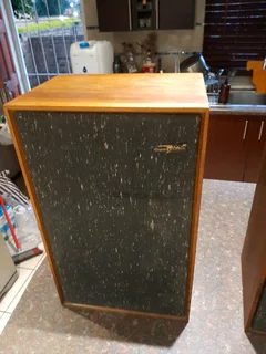 Vintage Goodmans speakers (Mezzo ll)