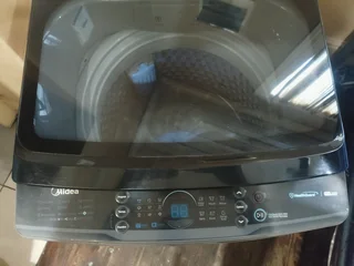 Excellent Condition: Midea 10.5kg Top Loader Washing Machine (MA200W105/G)