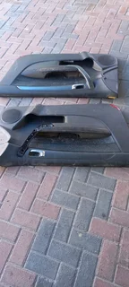 2010 Kia Cerato Koup 2.0 Doors with Handles and Window Controls