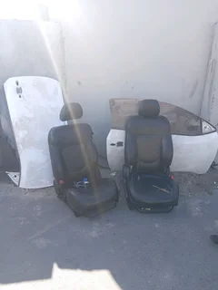 2010 Kia Cerato Koup 2.0 Doors with Handles and Window Controls