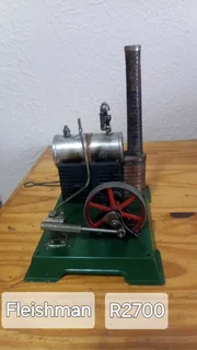 4 steamengins and accessories