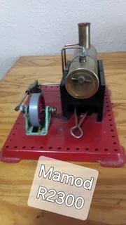 4 steamengins and accessories