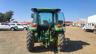 2018 JOHN DEERE 5075E 4WD CAB TRACTOR WITH JOHN DEERE H240C FRONT LOADER ATTACHED