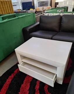 Dazzling Quality Coffee Tables Available