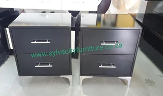 Stunning Bedside Tables/Pedestals