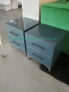 Stunning Bedside Tables/Pedestals