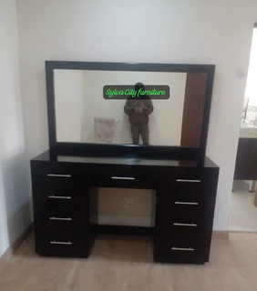 Modern Dressing Tables/Dressers