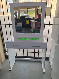 Modern Dressing Tables/Dressers