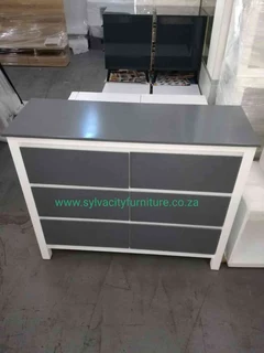 Stylish Chest of Drawers Available