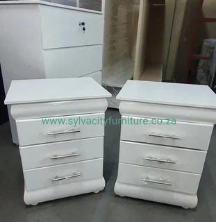 Quality Side Tables/Pedestals