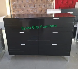 Stylish Quality Chest of Drawers available