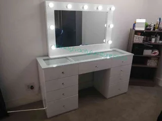 Adorable Dressers and Dressing Tables