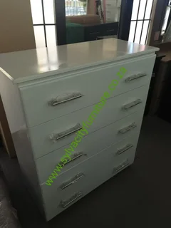 Beautiful chest of drawers
