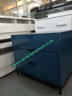 Beautiful chest of drawers