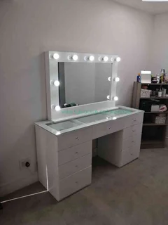 Glam Up Your Space – Elegant Dressing Tables Now Available