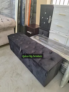 Neat. Chic. Functional – Blanket Boxes That Work for Every Room