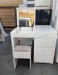 Style. Storage. Sophistication – Dressing Tables That Do It All