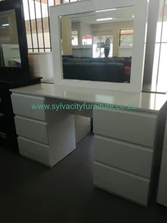 Mirror, storage, and style – all in one perfect dressing table.