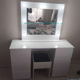 Mirror, storage, and style – all in one perfect dressing table.