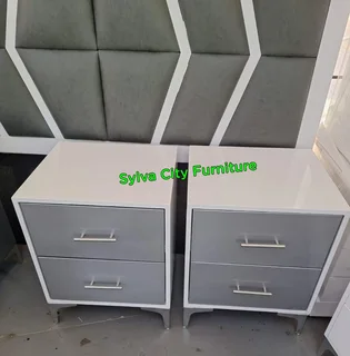 Complete your bedroom look with our stunning pedestal designs.