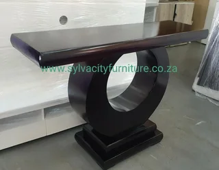 Make your first impression count with our stunning console tables.