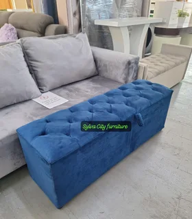 “Declutter without compromise – discover our modern blanket boxes