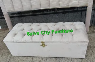 “Declutter without compromise – discover our modern blanket boxes