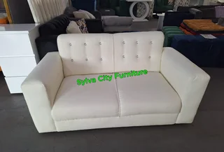 Don’t Miss Out – Quality Couches for Under R3000!