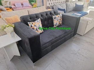 Where comfort meets style – discover our chic couches today