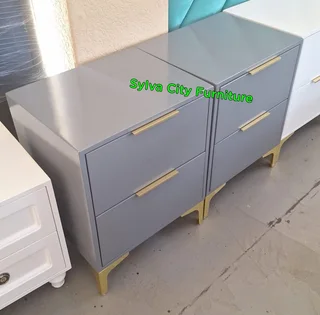 Stylish storage at your bedside – modern pedestals that fit your space