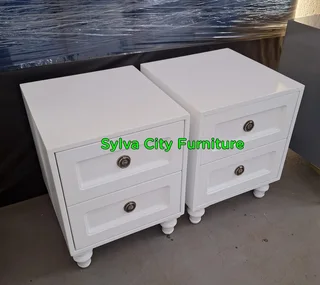 Stylish storage at your bedside – modern pedestals that fit your space