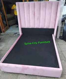 Sleep in style – discover the timeless elegance of our sleigh beds