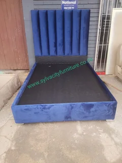 Sleep in style – discover the timeless elegance of our sleigh beds