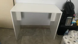 Table for nail tech/ student table