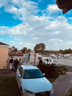 Bakkie for hire ( Black Friday discount)